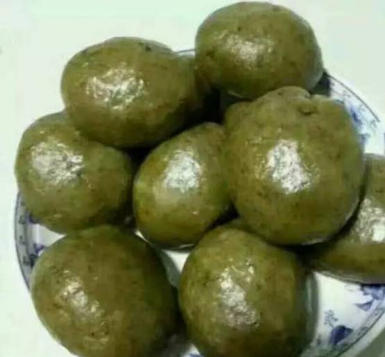 资源县有一种美食,叫水牛花粑粑,满满都是家乡的味道