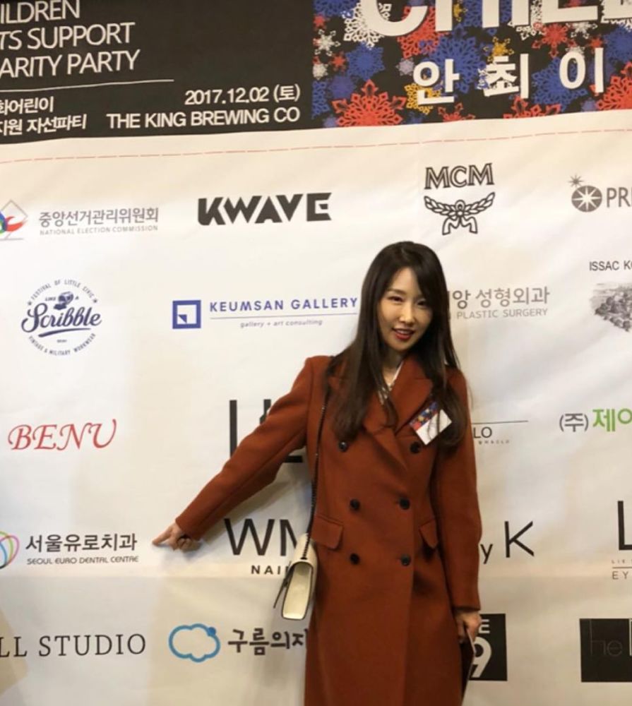 沉迷自拍遭女儿投诉，这位身材火辣的最美牙医竟然已经50岁了！！ - 51
