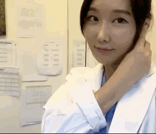 沉迷自拍遭女儿投诉，这位身材火辣的最美牙医竟然已经50岁了！！ - 56