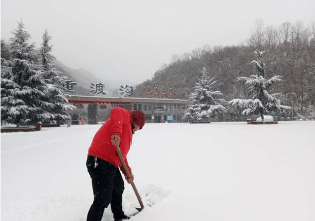 暴雪2018 美出新高度 水乡变雪乡 积雪接近20厘米厚