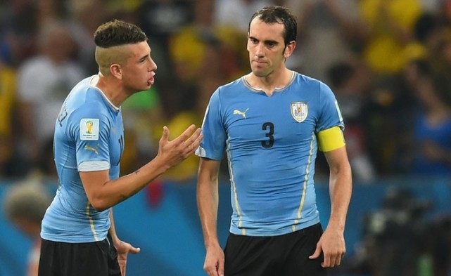 【世界杯黑板报】姆巴佩擎起小妖大旗 俄罗斯