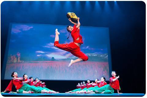 女子群舞《高粱颂·九儿》,真是跳的太美了