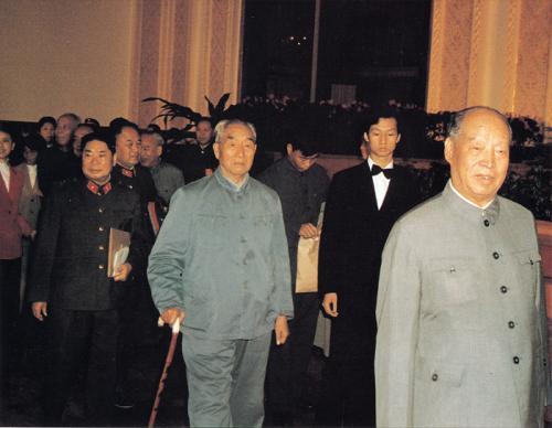 彭真有4个子女 为何都不姓彭 女儿最有出息 说出姓氏之谜