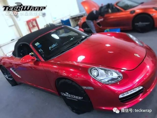 "撩妹"绝对是手到擒来!保时捷boxster水晶烈焰红