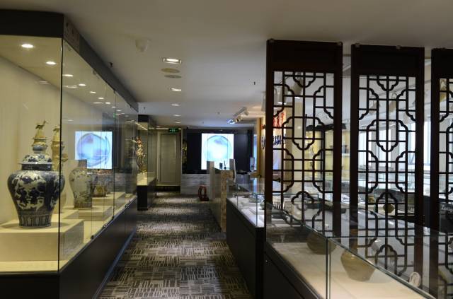 《微观古陶瓷气泡衰变》-中大科鉴