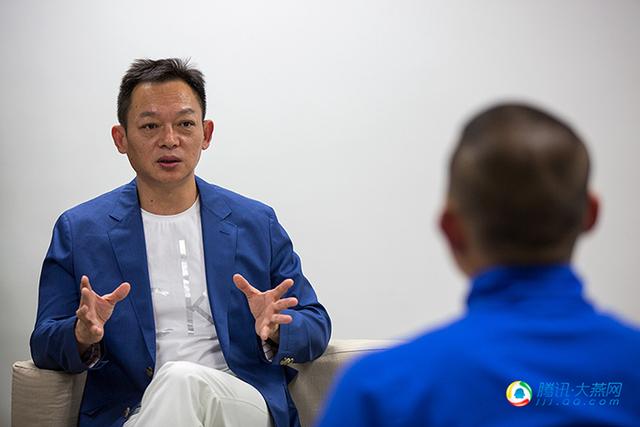 名嘴苏东这辈子就喜欢体育解说