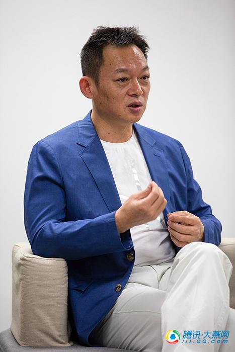 名嘴苏东这辈子就喜欢体育解说