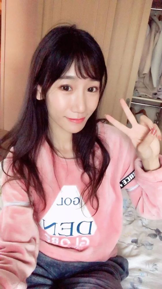 斗鱼盛典阿冷、陈一发儿、纳豆都是见光死?粉