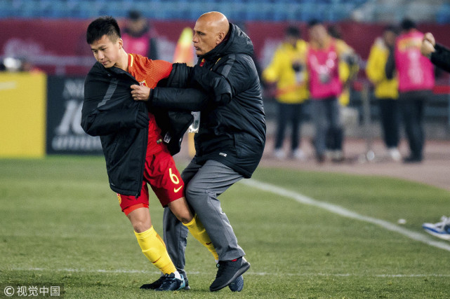 视界波:国足未来又倒在了23岁 足协新政再遭质