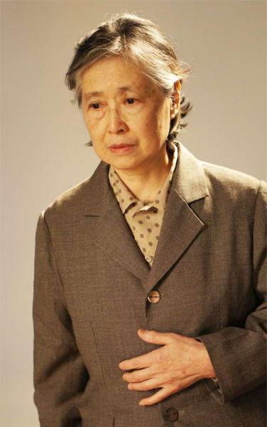 比如李雪健老师,还有李保田,张少华,孙桂田,出道时都已经跨过了中年