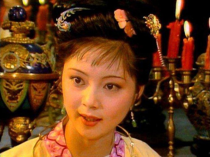 薛宝钗|红楼梦：那个堪称完美的宝姐姐，她真实的一面，更惹人怜爱