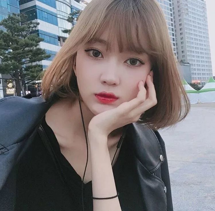 十元剪完空气刘海精致可爱这款发型撩男孩太好用有2种脸却不适合