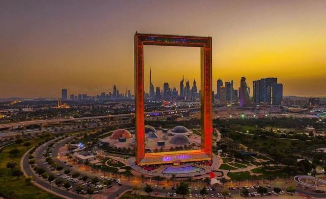 迪拜花了3个亿，造了个世界最大的相框……