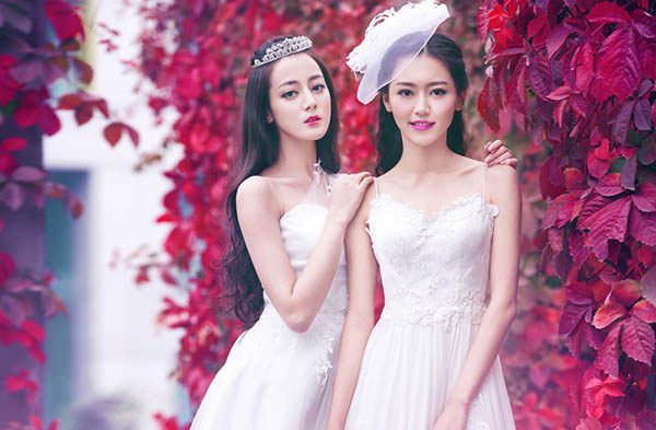 丽颖婚纱_超丽颖婚纱照背影图片(3)