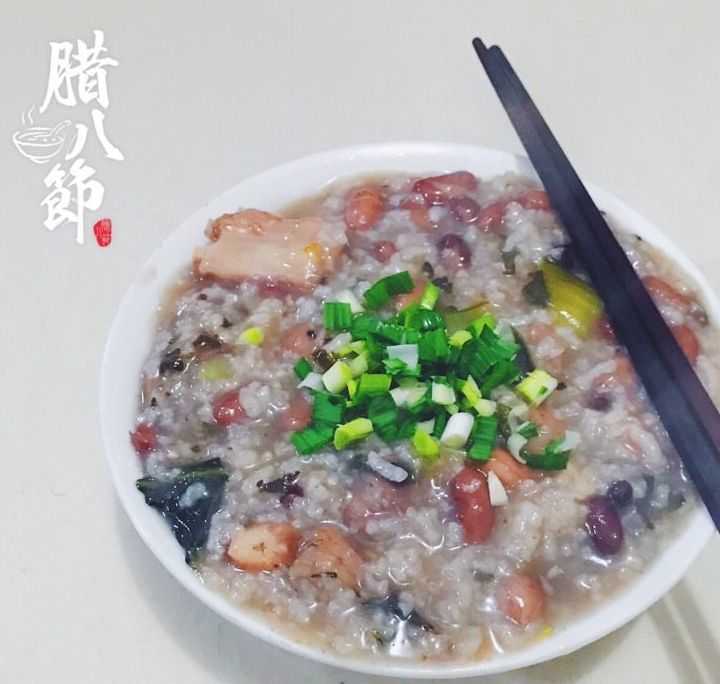 腊八粥口味各异,和其他地方甜蜜的腊八粥不同,我们常州的腊八粥是咸口