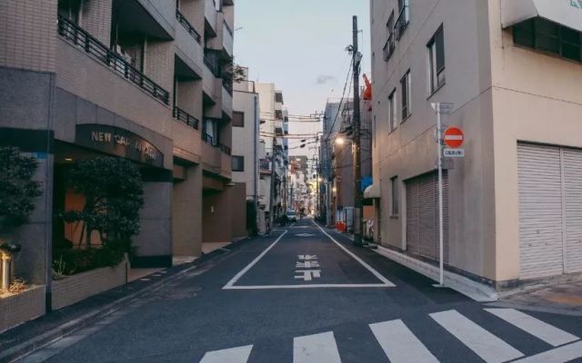 日本城市街道风景一角