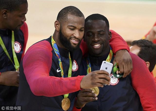 直击-格林打鹈鹕为啥这么来劲?考神是兄弟,胜