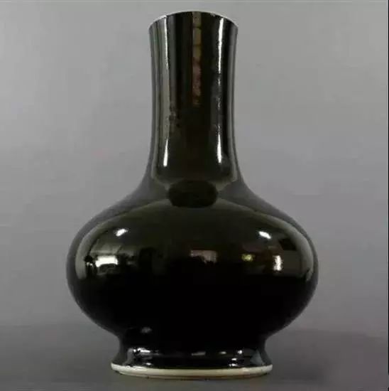 瓷器中的"黑美人"乌金釉