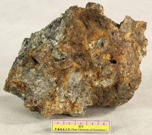 金属类矿石标本鉴赏 教你如何用肉眼辨别矿石 腾讯新闻