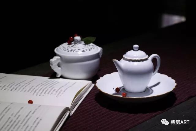 现代柴烧茶器与茶道美学