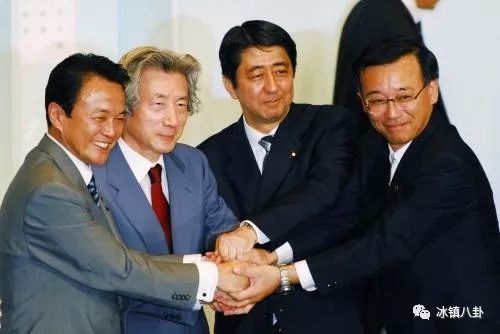 安倍晋三的两任首相为什么干得迥然不同