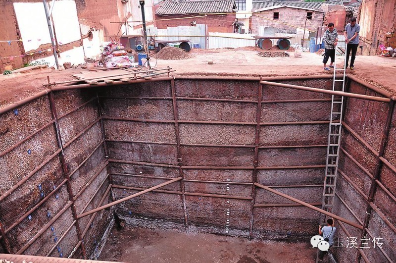 兴义贝丘遗址上开挖的探方,最终的深度将接近10米.