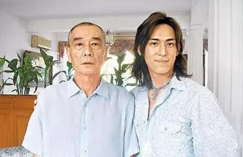 而wuli陈楚河就是他的儿子呀.陈楚河和周杰伦关系超好!