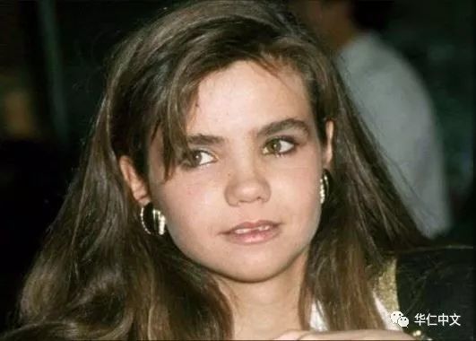 西班牙国王赚多少钱?开什么车?历任女友是谁