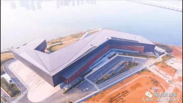 腾讯在武汉也有总部了,并把江夏一条路直接命