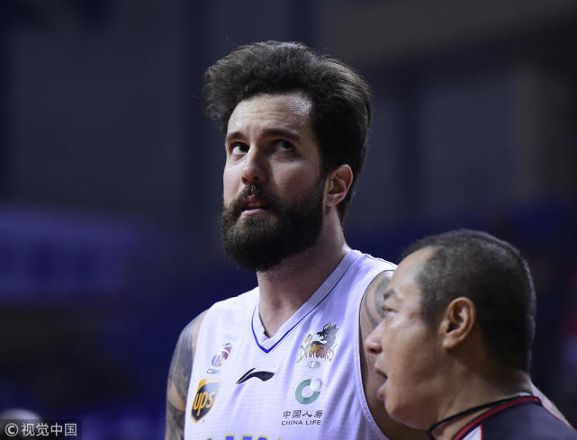 【腾讯cba专家团】最强阵:赵继伟携38岁老将