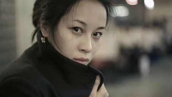 女主角是李梦,曾出演过《解救吾先生》,《少年巴比伦》和贾樟柯