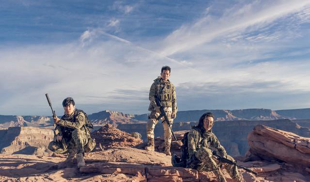 林俊杰(左),张书豪(中),张怀秋(右)