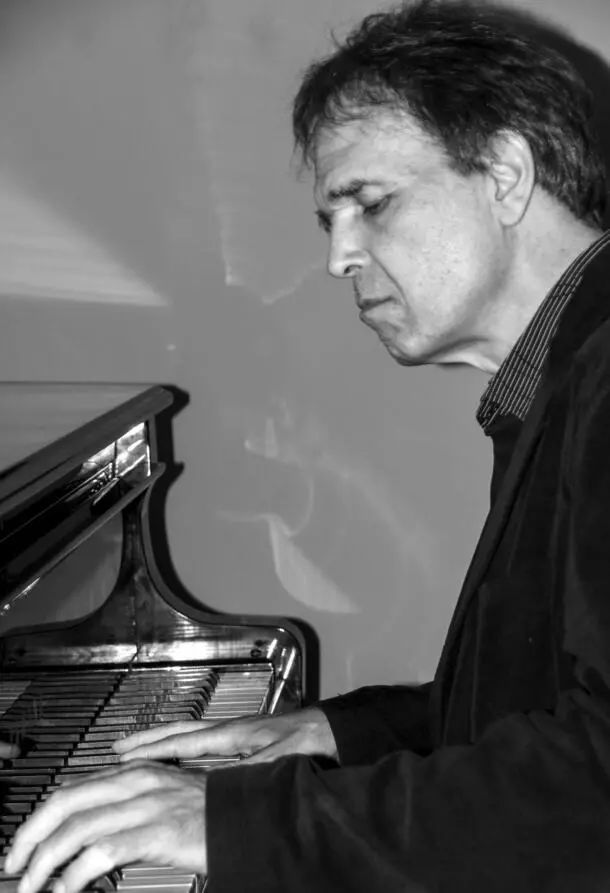 温州有位德国钢琴家 "玩"琴练成了独门秘籍