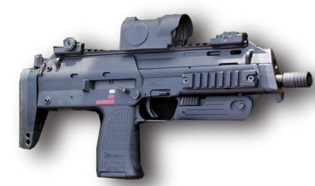 绝地求生:世界十大冲锋枪,最强短剑未上榜,第一