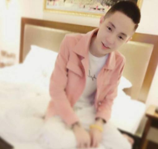 快手喊麦王子高迪大骂表哥后遭黑,亿人健哥扬