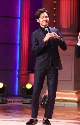 钟汉良宣传会头顶现大片秃头遭粉丝嫌弃