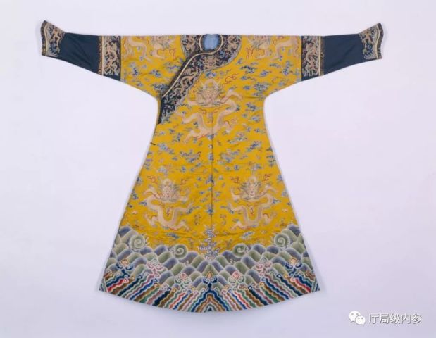 密室拜龙袍,可笑不可笑?