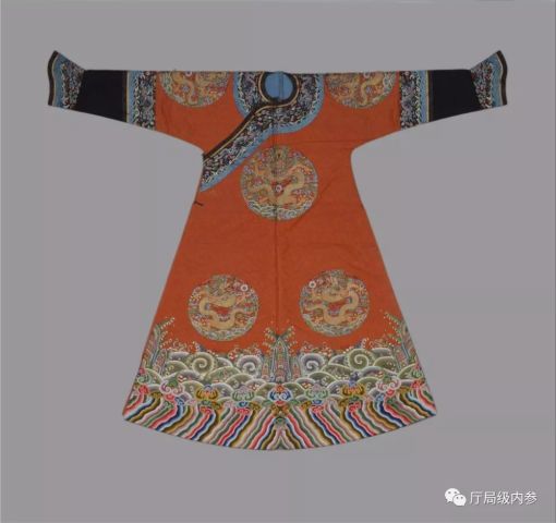 密室拜龙袍,可笑不可笑?