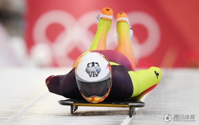 skeleton)又称俯式冰撬,是在传统的雪车的基础上延伸出来的一种运动