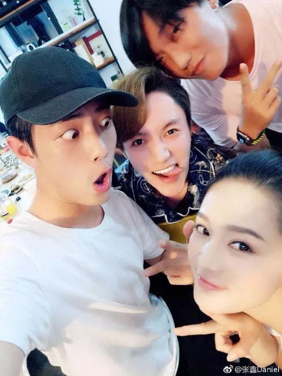 李沁新恋情曝光!放弃邓伦选择18线小透明?果然