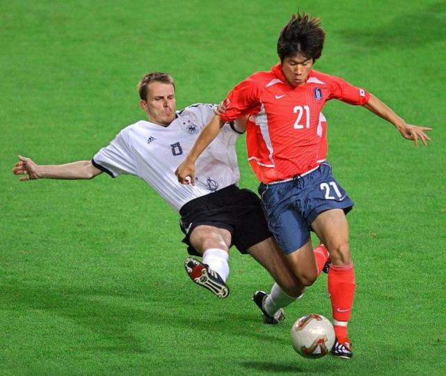 拜仁名宿:莱万和球队关系紧张 去皇马消息传遍