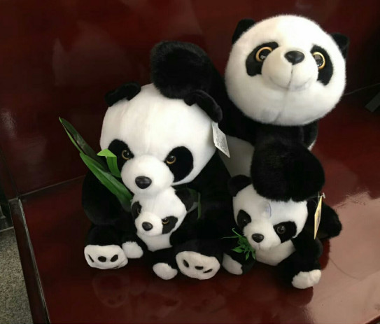 我去商场买衣服,一个年轻人疲惫颓废的瘫坐在沙发,我去安慰他