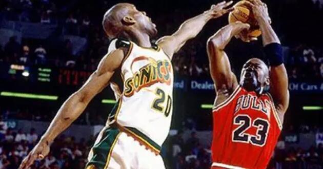 盘点nba十一个让人无能为力的招式