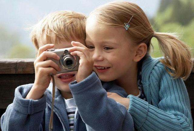 这套书把英语知识融入侦探故事 孩子不爱学英语都难