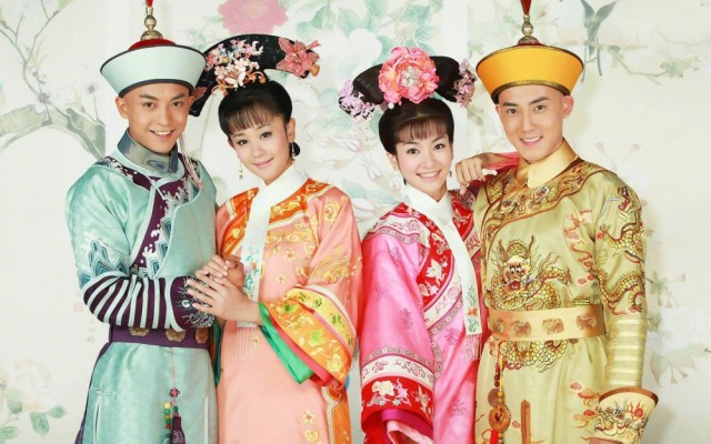 "小燕子"李晟孕期依旧美成少女,晒孕照和老公穿情侣装狂撒狗粮!