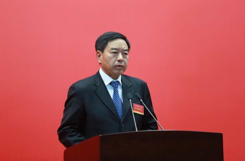 青岛城管局局长被通报停职检查!