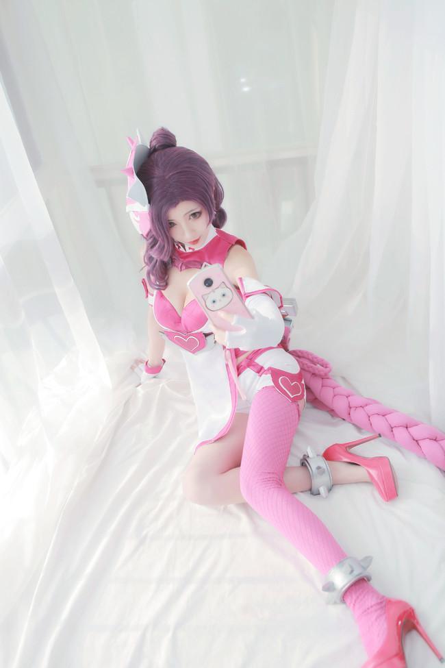 王者荣耀cos:阿珂爱心护理,大长腿太迷人需要