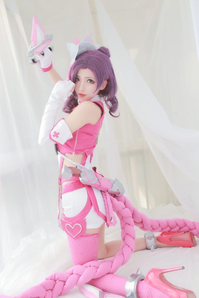王者荣耀cos:阿珂爱心护理,大长腿太迷人需要