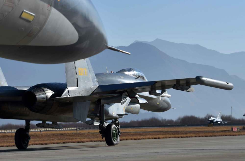 Новости военной авиации кнр. PLAAF J-11b. J11 китайский самолет. J-11. PLA J-11.