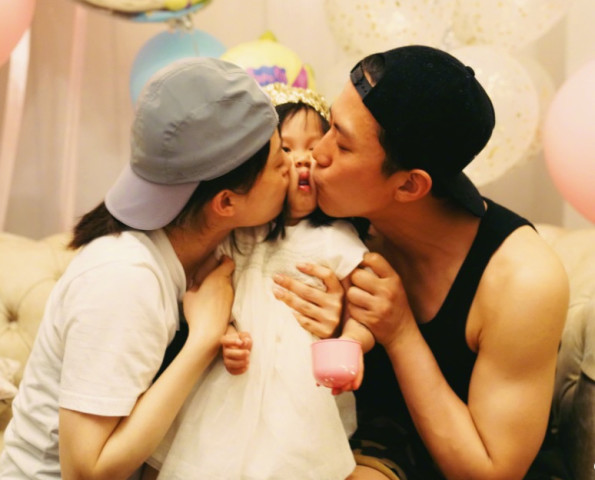 6岁的邓涵之打篮球,霸气的侧颜杀,帅出了新高度!